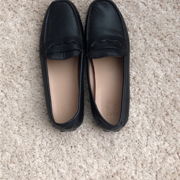 Naturalizer size 8.5. - Picture 2 of 2
